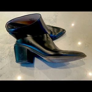 Bcbg pinged toe mule